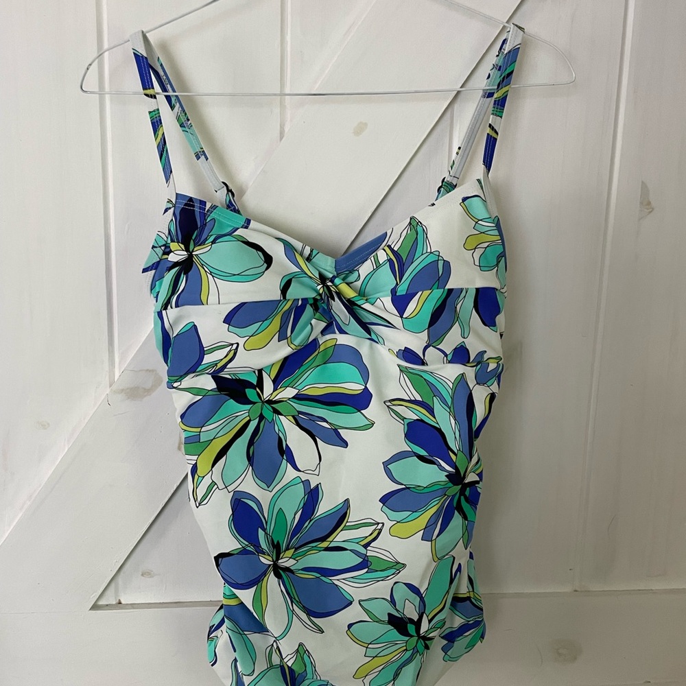 Croft & barrow, tankini top, 6, adjustable straps, summer, beach, vacation